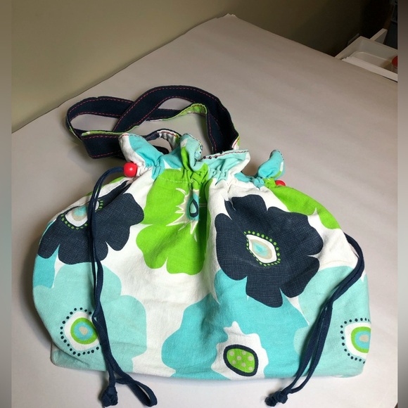 Thirty One Tote White Blue Green Floral Drawstring Size 12 x 12 x 6 - Picture 8 of 10